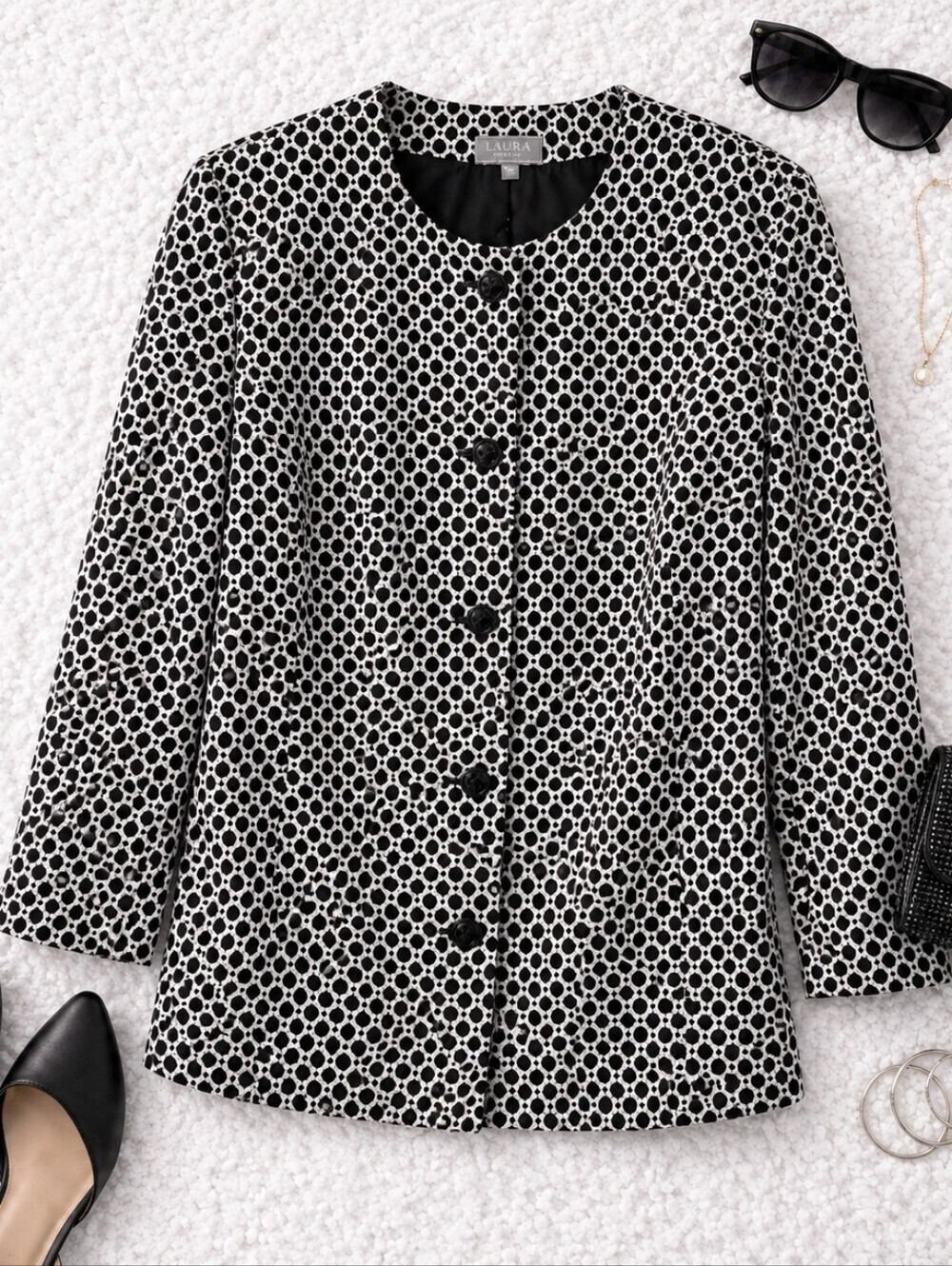 Chic Black and White Patterned Blazer By Laura Size 14